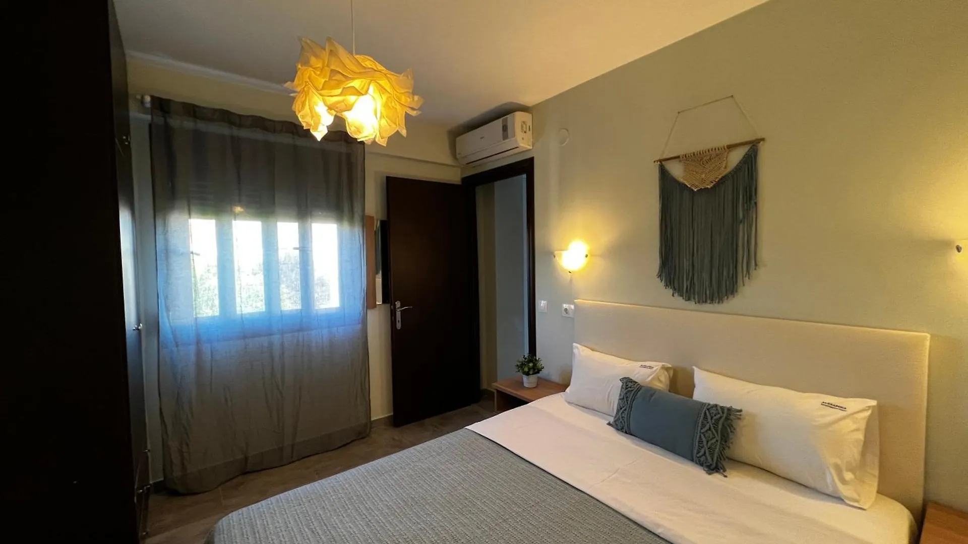 Nikiti Holidays 0*, Nikiti (Sithonia)