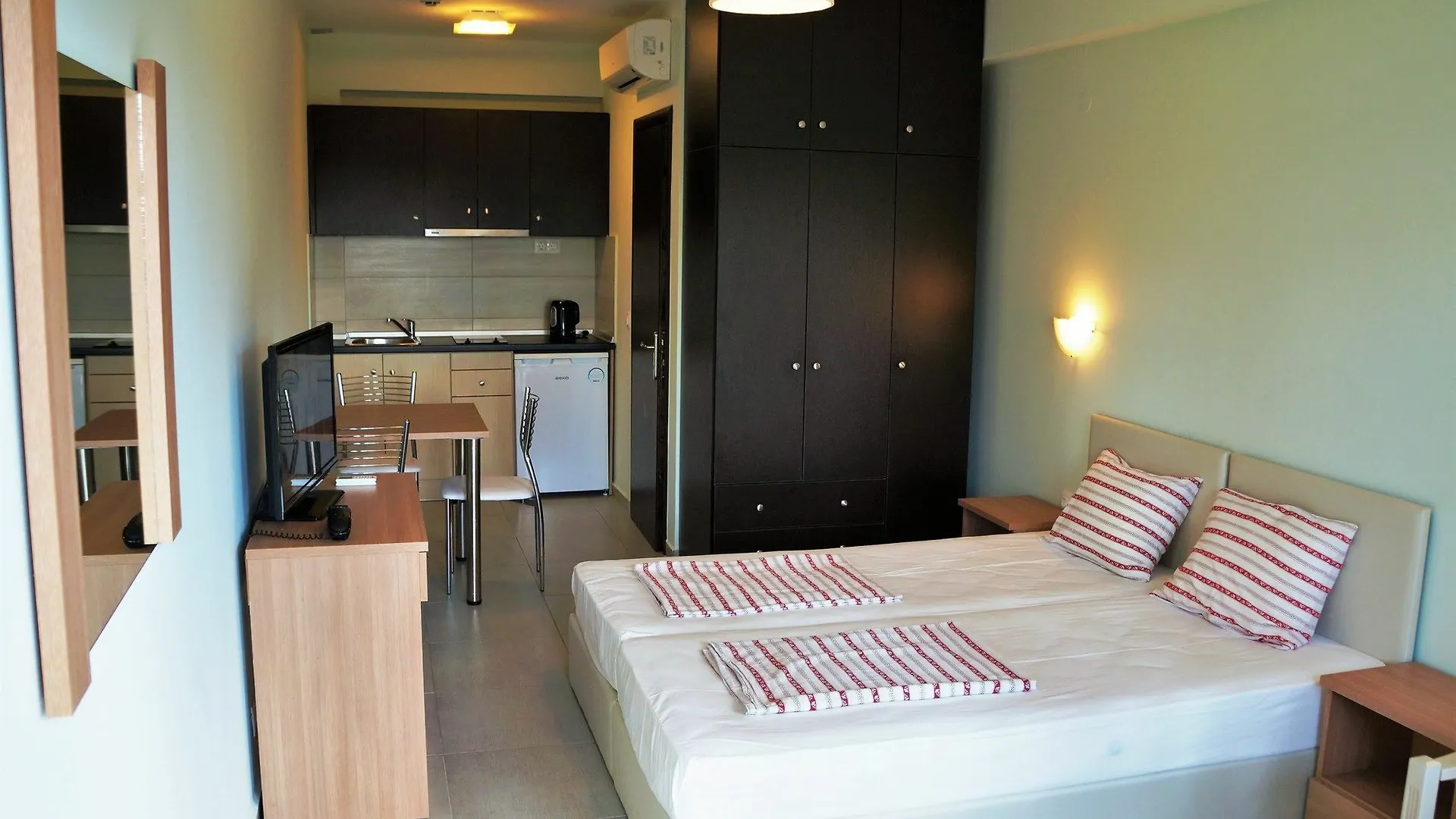 Nikiti Holidays Apartament